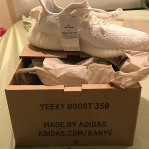 Yeezy Boost 350 V2 men’s Size 6 1/2  Brand new